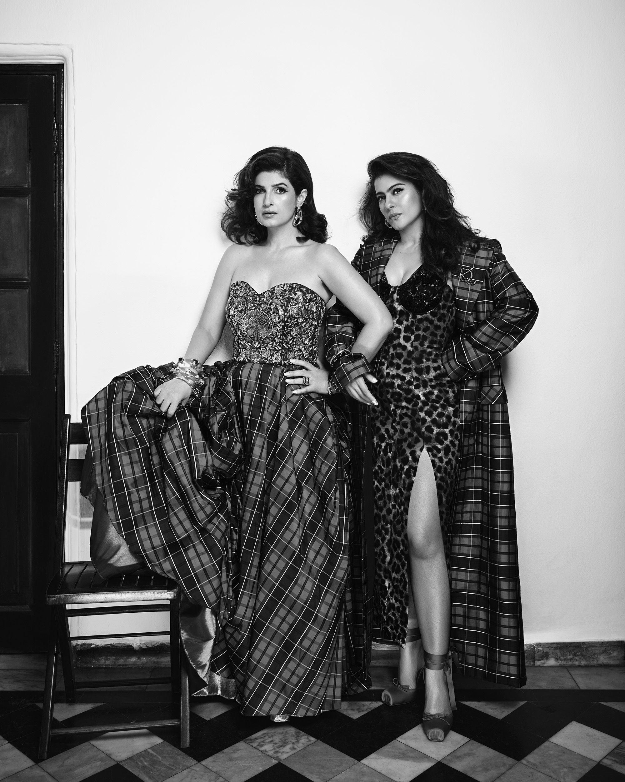 Kajol Twinkle Khanna November Nod Mag cover