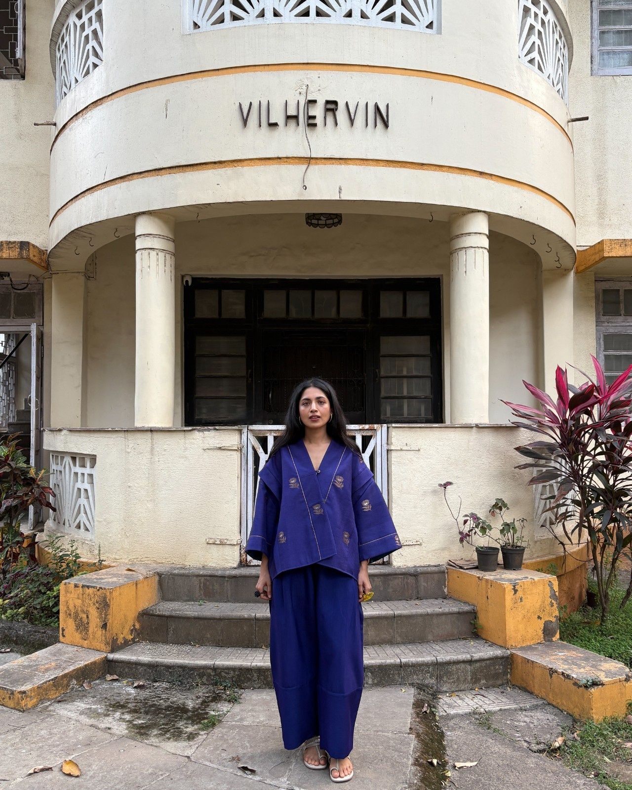 A reversible shacket in handloom and handwoven Benarasi muga silk, paired with handloom cotton-silk trousers