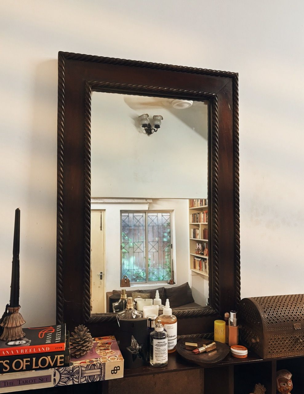 Beauty writer Adarsh Soni's vanity at home