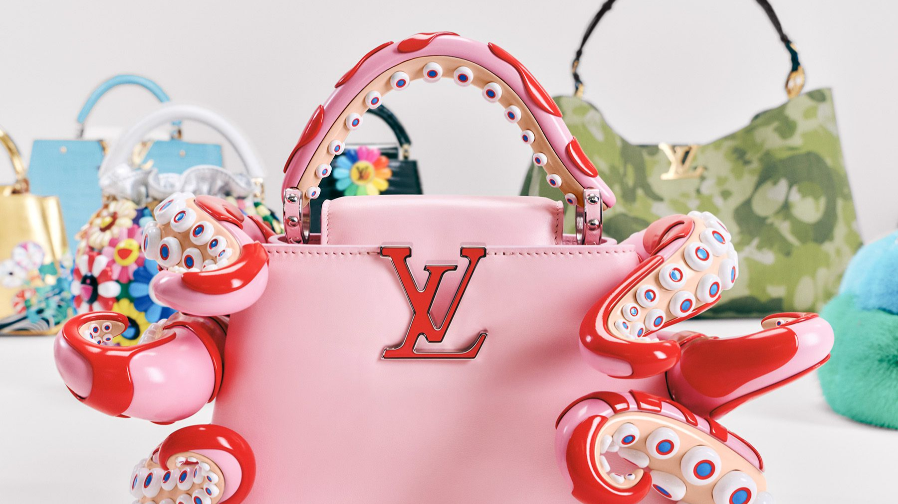 Louis Vuitton イヤホンケース フラワーモチーフ ルイ・ヴィトン ホライゾン イヤホン」新色、メタリックモノグラム