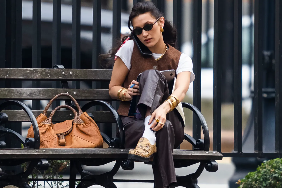 バッグ BALENCIAGA The Work y2k Archive HandBag Dust the dust bags—the Y2K-era It bags are back - The Nod Mag