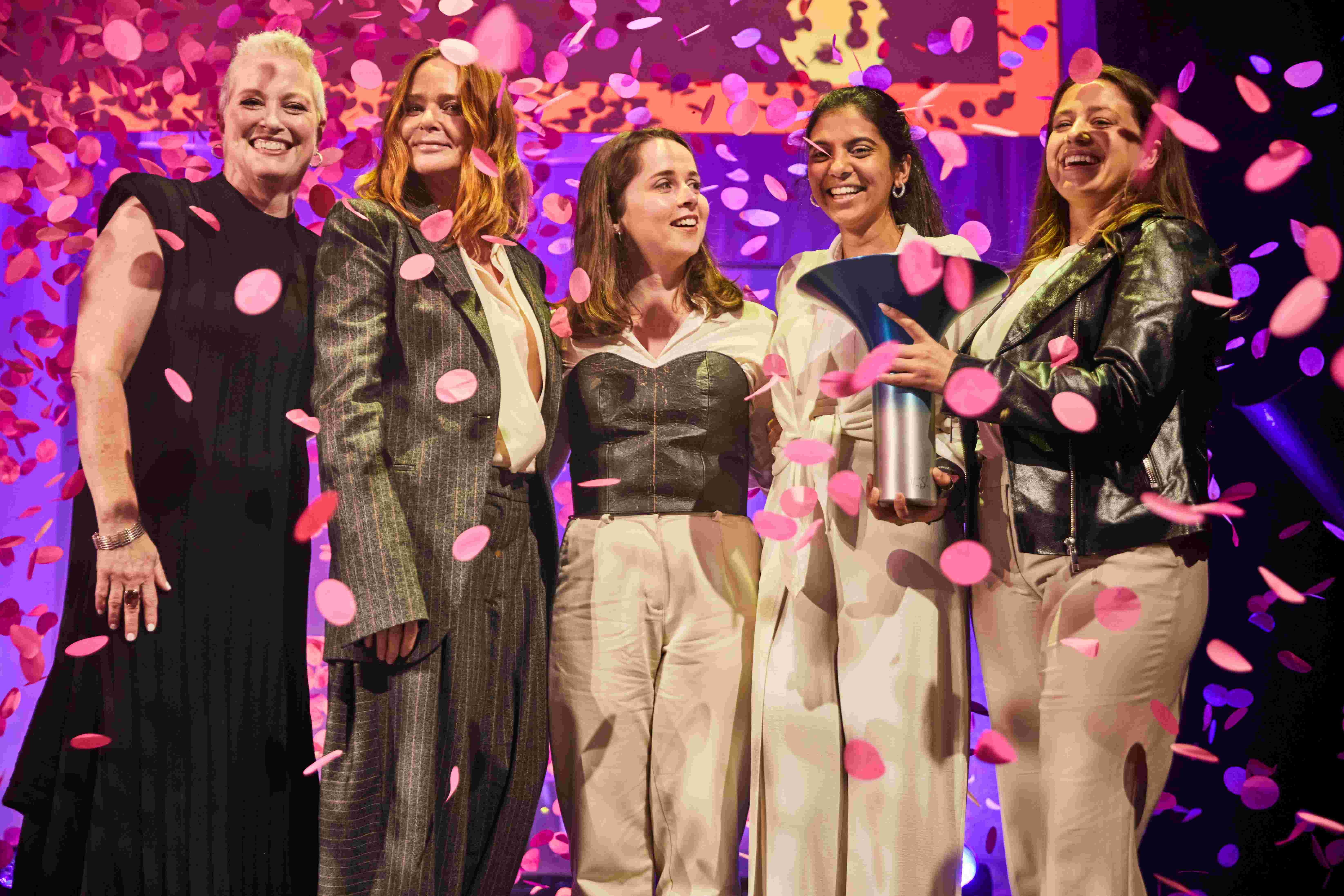 Stella McCartney awards the Banofi team the Hult Prize 2023