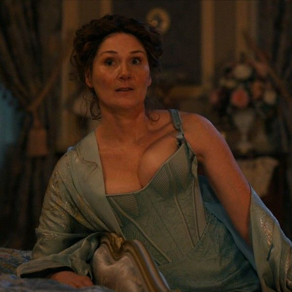 Bridgerton's costume designers know you want Violet Bridgerton's corset - The Nod Mag Bridgerton's costume designers know you want Violet Bridgerton's corset - The Nod Mag