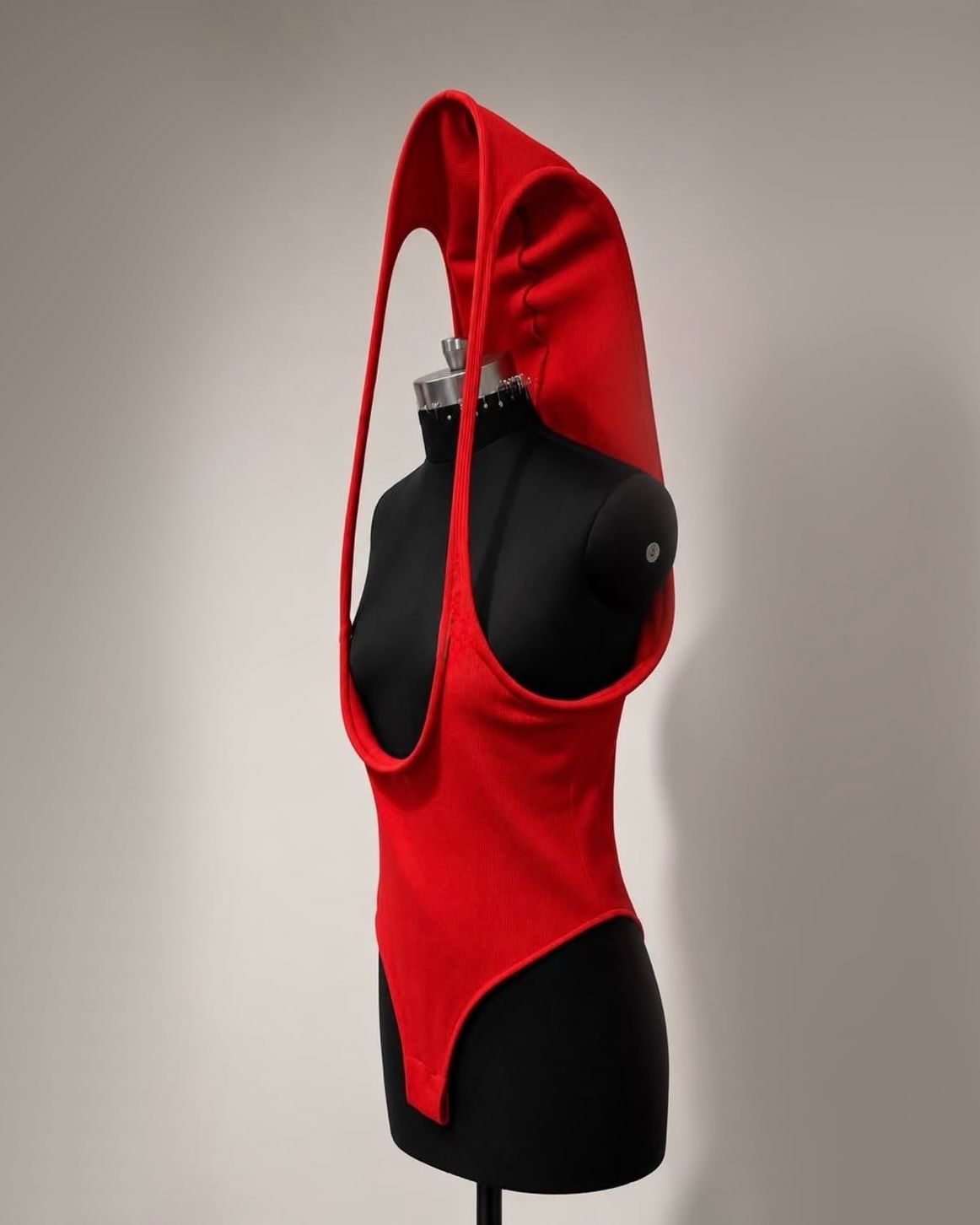 Lisa's bodysuit in the SaWaDiKha music video