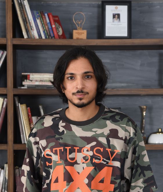 Viraj Khanna, artist .jpg