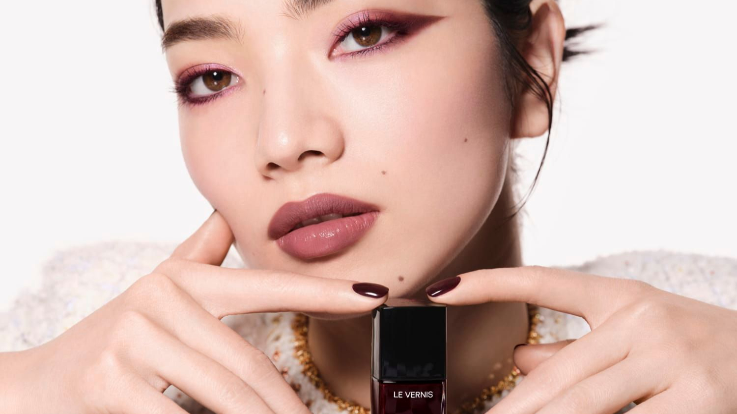 chanel_rouge_noir_collection_T
