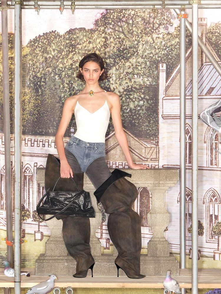 GLENN MARTENS ×  (M)メッシュトップ First look at Glenn Martens's new H&M collaboration - The Nod Mag